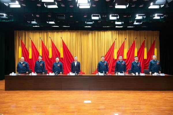 中國(guó)重汽集團(tuán)第十八屆二次工會(huì)會(huì)員代表大會(huì)、第十八屆二次職工代表大會(huì)圓滿(mǎn)召開(kāi)